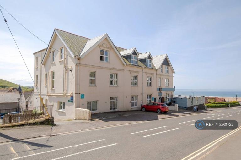 Studio flat in Beach Road, Woolacombe, EX34 (#2921727)