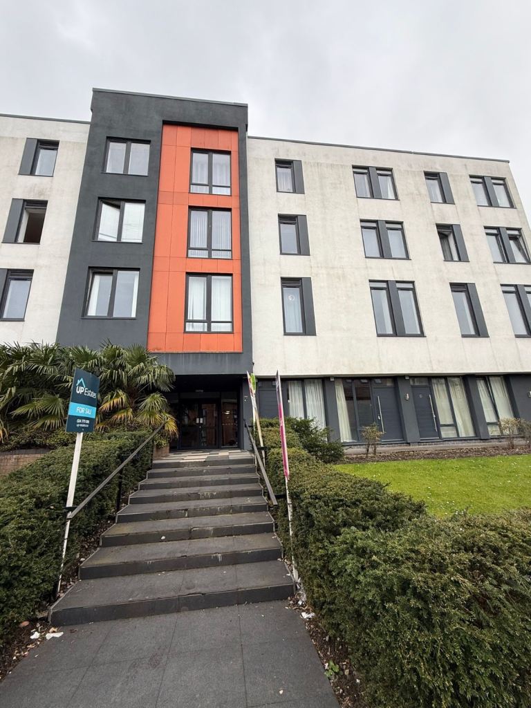     🏡 Modern 1 Bed Apartment – Queens House, Coventry CV1 – £850 PCM