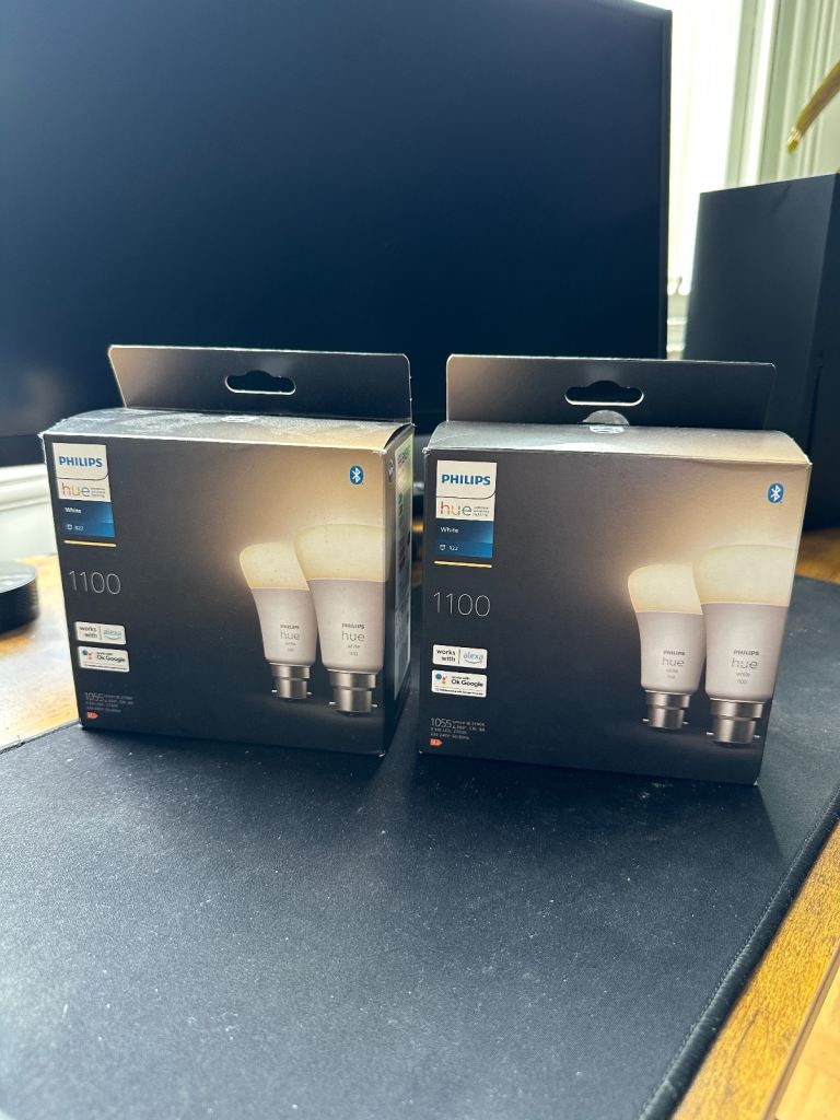 Philips Hue White Bulbs - B22 - Unused 