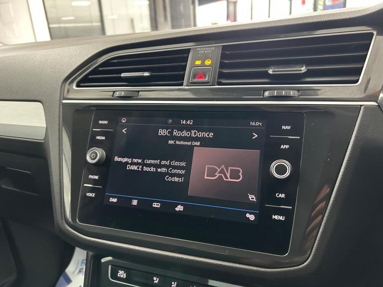 2018 Volkswagen Tiguan 1.4 TSI SE Navigation Euro 6 (s/s) 5dr ESTATE Petrol Manual