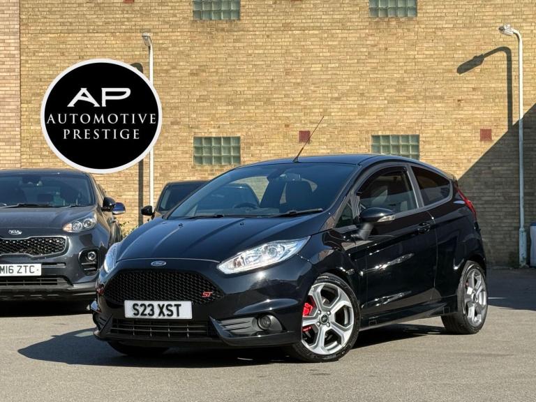 2017 Ford Fiesta 1.6T EcoBoost ST-3 Euro 6 3dr HATCHBACK Petrol Manual