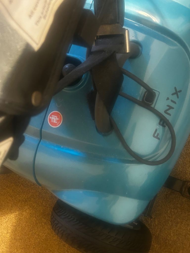 Indoor electric wheelchair 