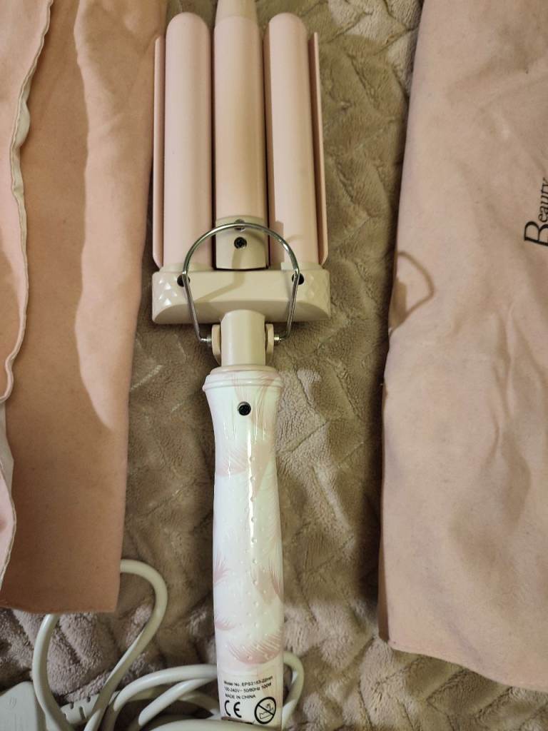 BeautyWorks Molly Mae Bundle Professional Hair Curler Wand and Waver Set