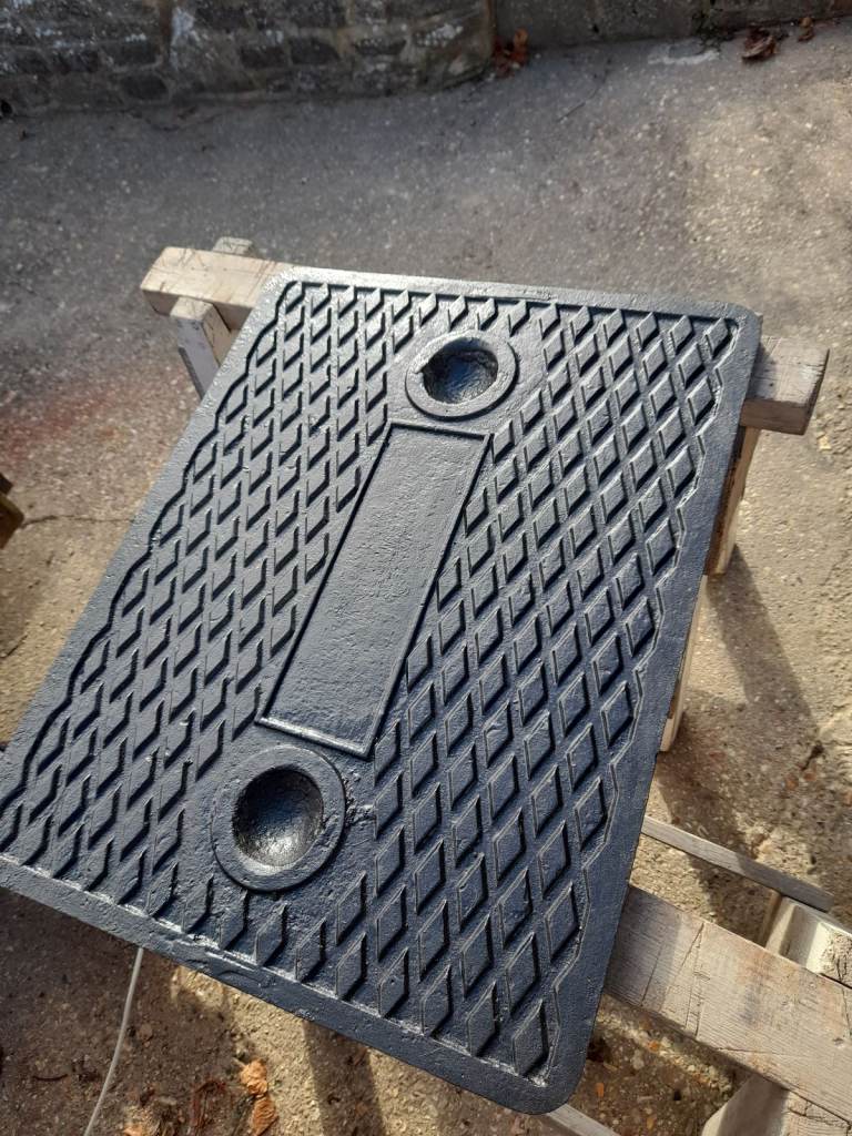 Manhole Frame & cover   Heavy duty