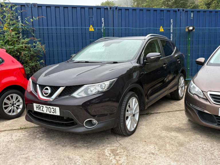 2014 Nissan Qashqai 1.5 dCi Tekna 5dr HATCHBACK Diesel Manual