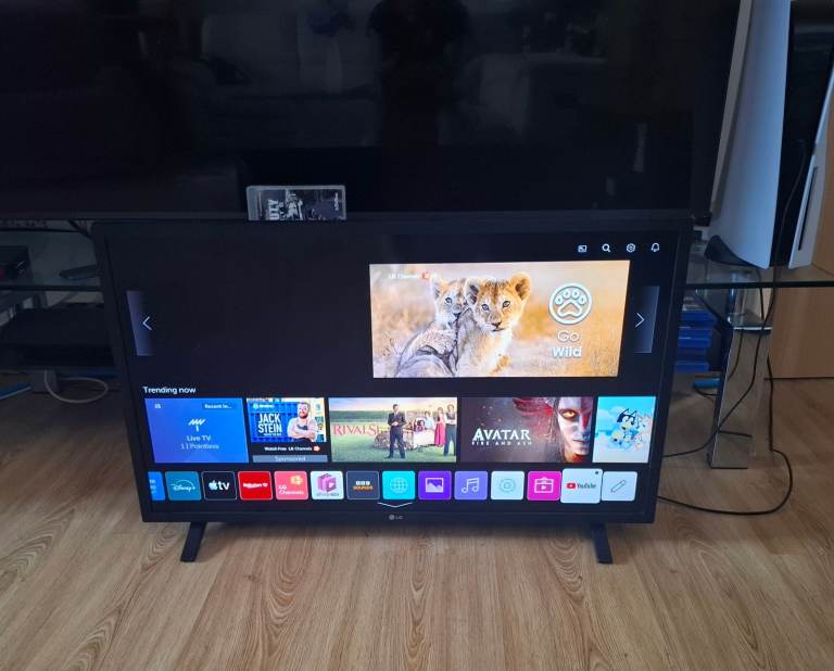 Smart 32 inch LG HD Ready LED TV