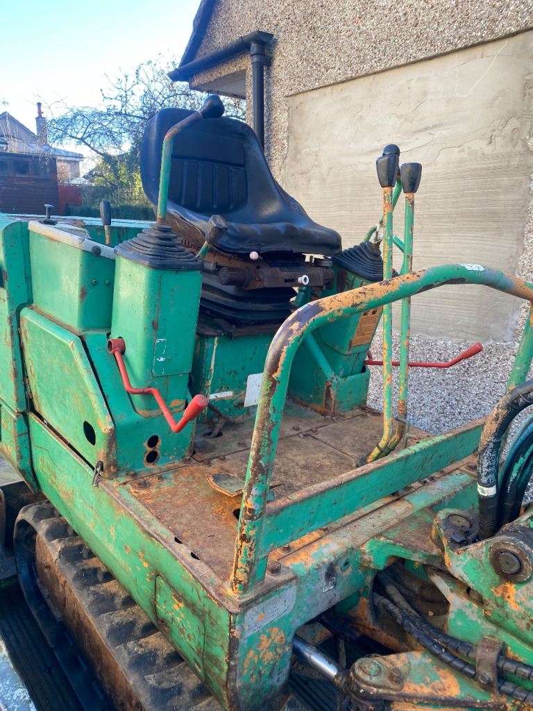 Case 1.8 ton mini excavator / digger