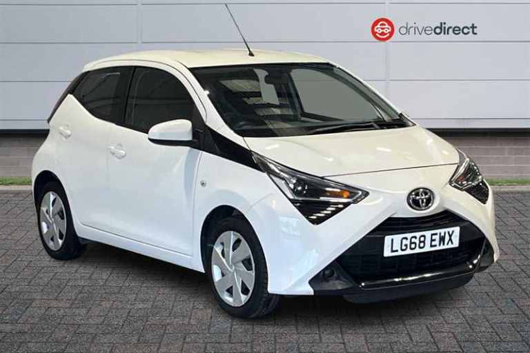 Toyota AYGO 1.0 VVT-i x-play Hatchback 5dr Petrol Manual Euro 6 (71 ps) Hatchback Petrol Manual