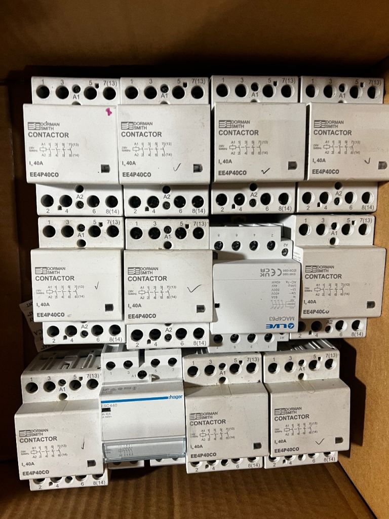 4 pole contactors x12