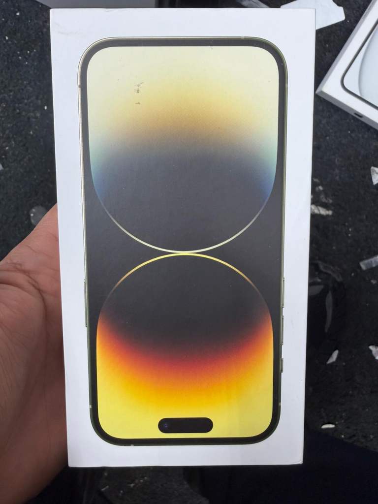 IPHONE 14 Pro Max UNLOCKED BRAND NEW BOX ONE YEAR APPLE WARRANTY 