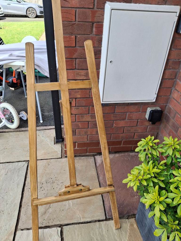 Easel
