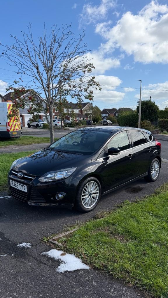 Ford, FOCUS, Hatchback, 2013, Manual, 998 (cc), 5 doors