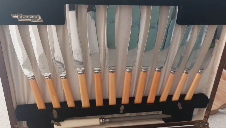 Vinors Ltd Retford Cabinet Cutlery Set, Made in Sheffield, England