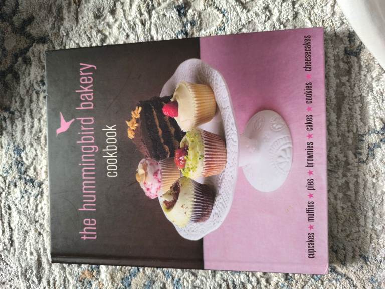 The humming bird bakery cookbook 
