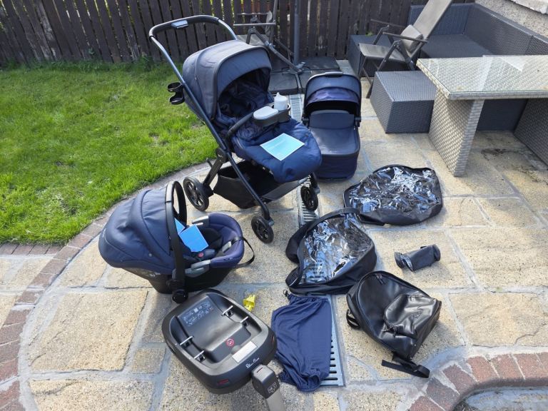 Silver Cross Reef pram/travel system