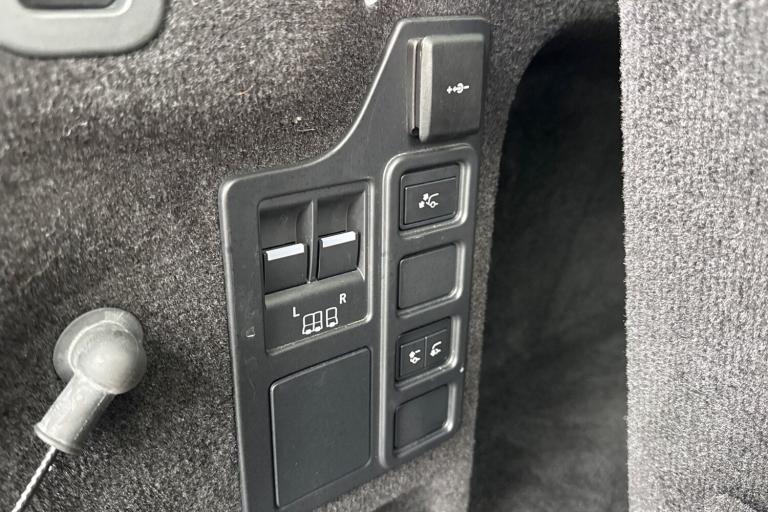 2024 Land Rover Discovery 3.0 D300 Dynamic HSE 5dr SUV DIESEL Automatic