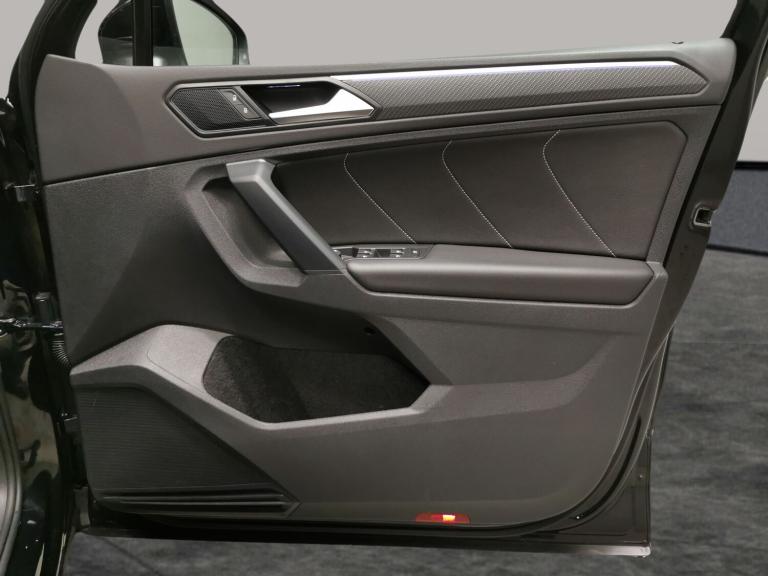 2023 Volkswagen Tiguan 2.0 TDI R-Line 5dr DSG ESTATE DIESEL Automatic