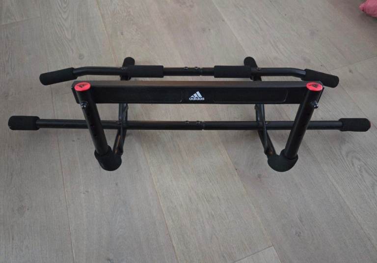 Adidas Door Frame Pull-Up Bar 