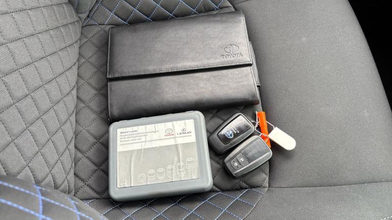 2021 Toyota C-HR 2.0 Hybrid Dynamic 5dr CVT Hybrid Hatchback Hatchback Hybrid Automatic