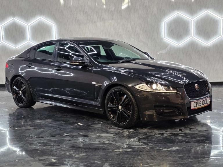 2015 Jaguar XF 2.2d R-Sport Black Saloon 4dr Diesel Auto Euro 5 (s/s) (200 ps) Saloon Diesel Auto...
