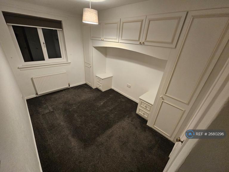 1 bedroom flat in Blackthorn Avenue, Kirkintilloch, G66 (1 bed) (#2680296)