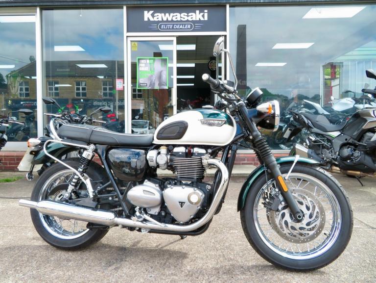 2018 Triumph Bonneville T120 HEATED GRIPS & CENTRE STAND  Petrol Manual