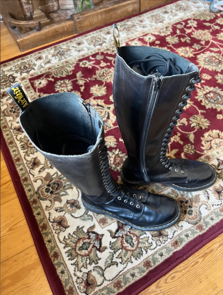 Dr Martens Black Knee High Lace Up Boots UK Size 8 