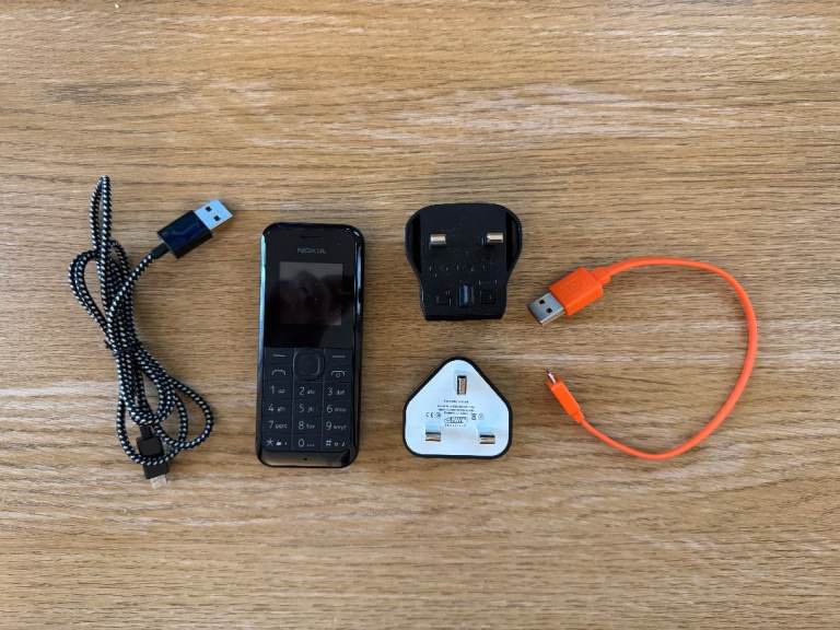 Nokia 105 Mobile Phone with 2 Chargers
