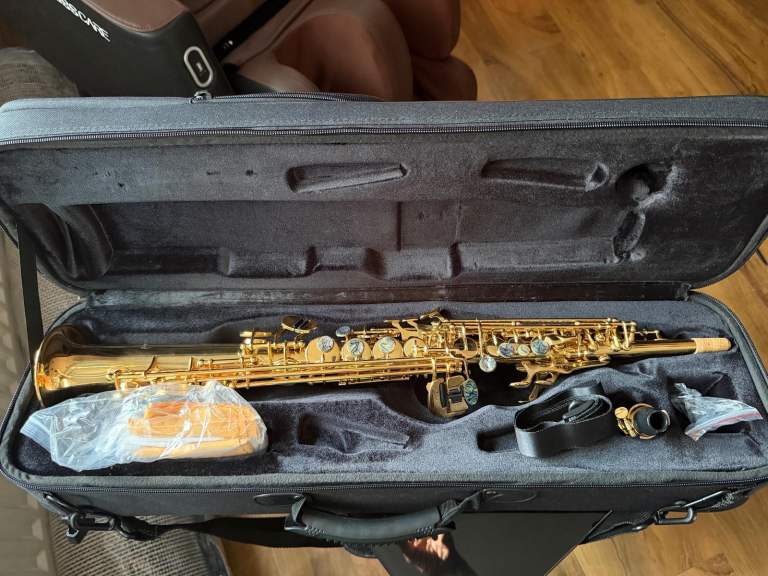 Monzani Soprano Saxophone with Case – Gold, Good Condition