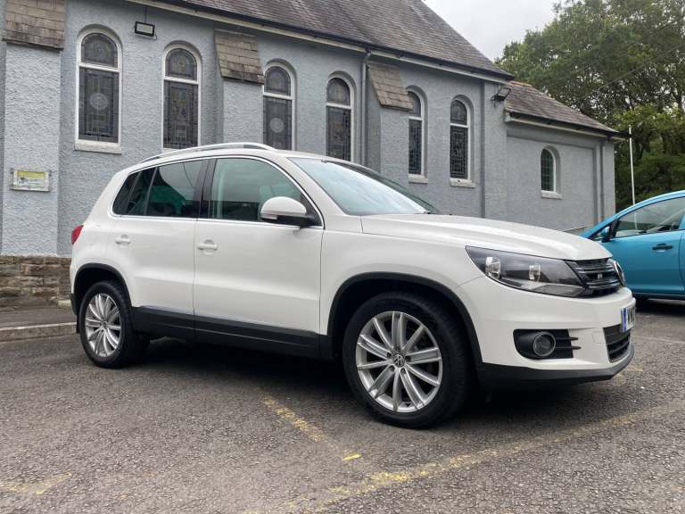 2012 Volkswagen Tiguan 2.0 TDi BlueMotion Tech Sport 5dr [2WD] ESTATE Diesel Manual
