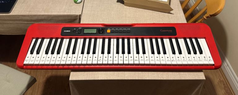 Casiotone Ct-S200 Electric Keyboard