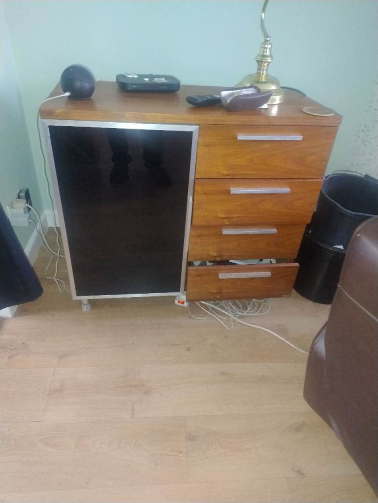 Bo concept coffee table with matching cabinet 