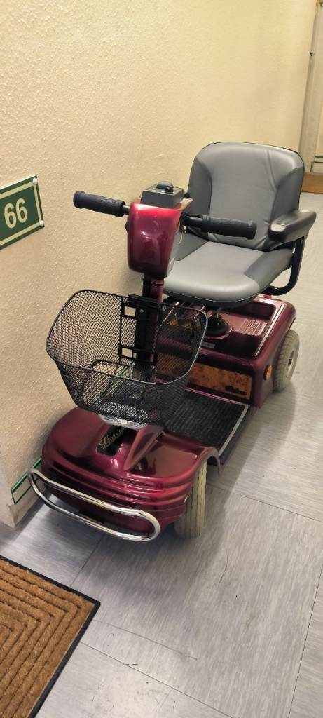 Shoprider 4 deluxe  mobility scooter 