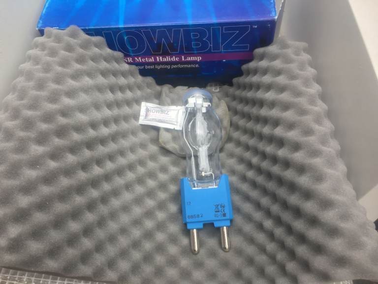 Brand New Showbiz GE 40482 Metal Halide HID Projector Light Bulb CSR 2500 watt