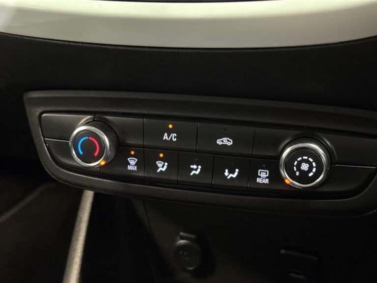 2021 Vauxhall Crossland X 1.2T [110] Griffin 5dr [6 Spd] [Start Stop] Manual Hatchback Petrol Manual