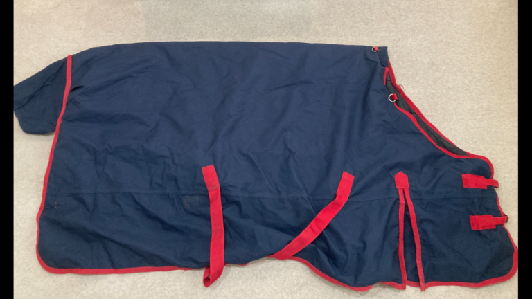 Gallop Navy and Red 100gm Turnout  Rug 6’3”