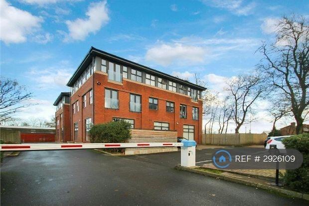 2 bedroom flat in Metro House, Sale, M33 (2 bed) (#2926109)