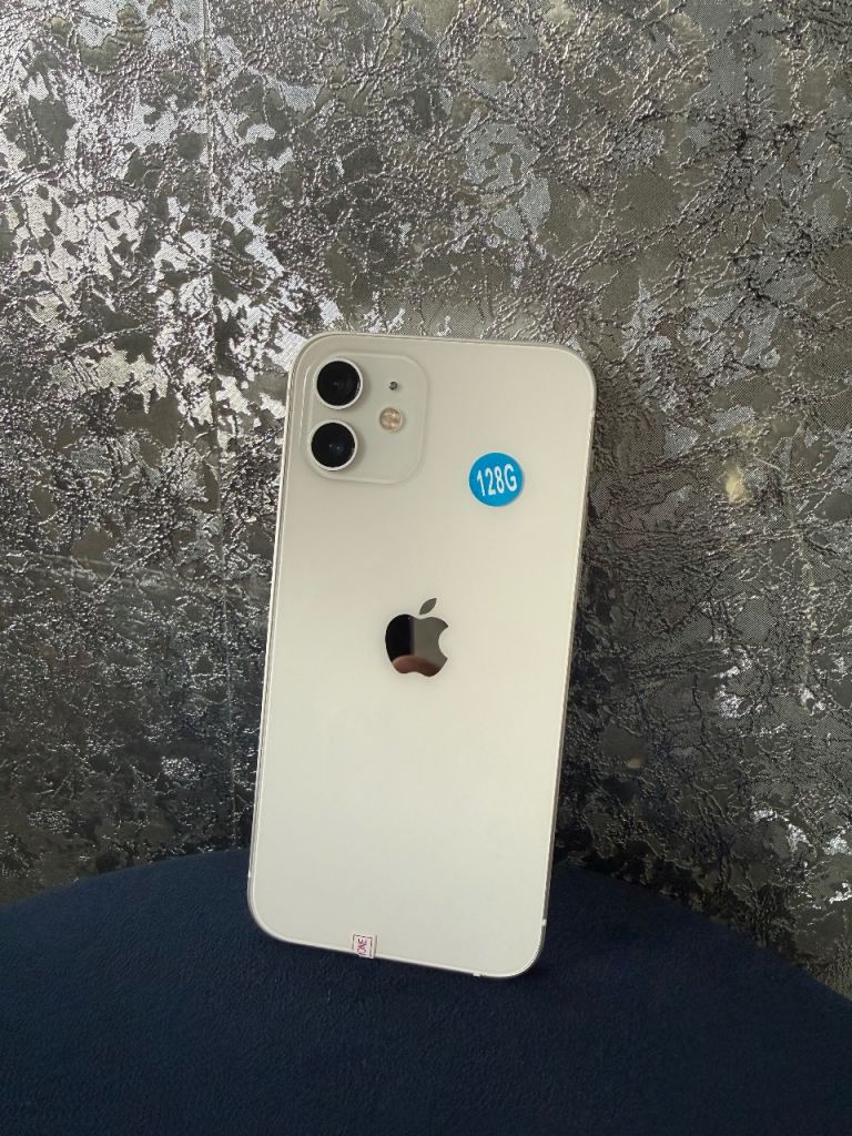Apple iphone 12 128 GB in premium condition 
