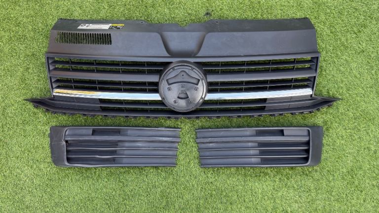 Genuine VW Transporter T6 Front Grille Set - 3 Piece OEM