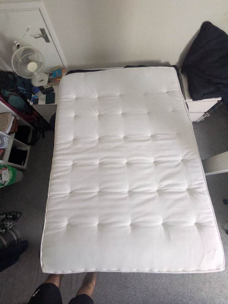 Double Mattress Topper – Good Condition