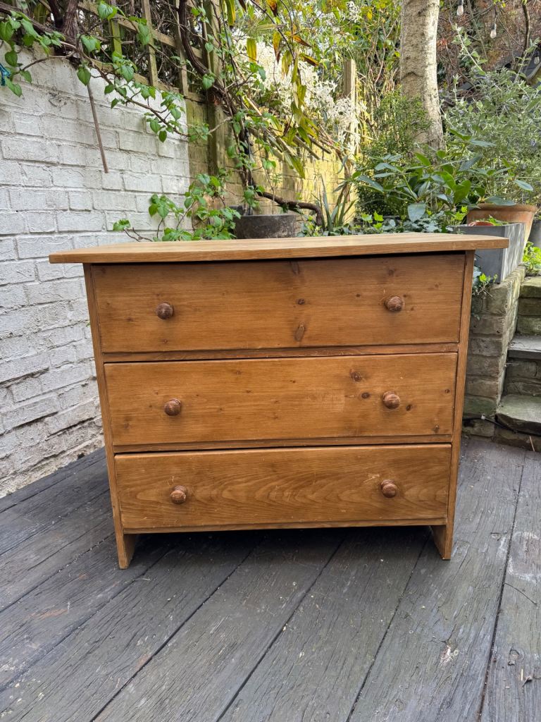 Chest of drawers, Victorian, pine xxxl capacity. 