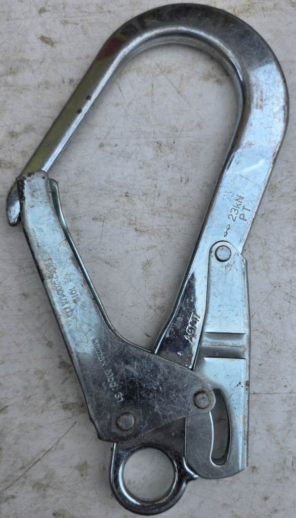 23KN Climbing Scaffold Safety Snap Hook. READ DESCRIPTION PLEASE.