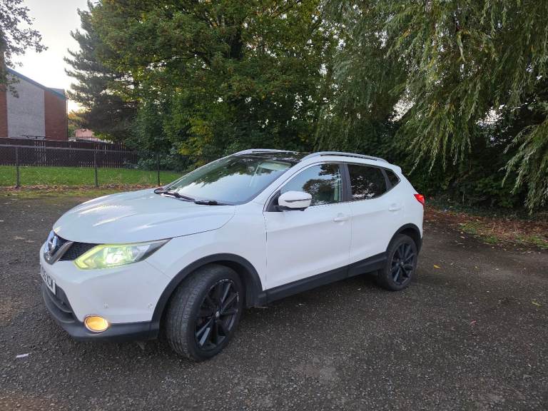 Nissan, QASHQAI, Hatchback, 2015, Manual, 1598 (cc), 5 doors