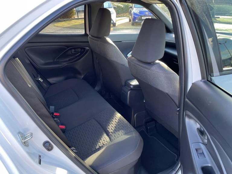 2023 Toyota Yaris Cross 1.5 Hybrid Design 5dr CVT HATCHBACK PETROL/ELECTRIC Automatic