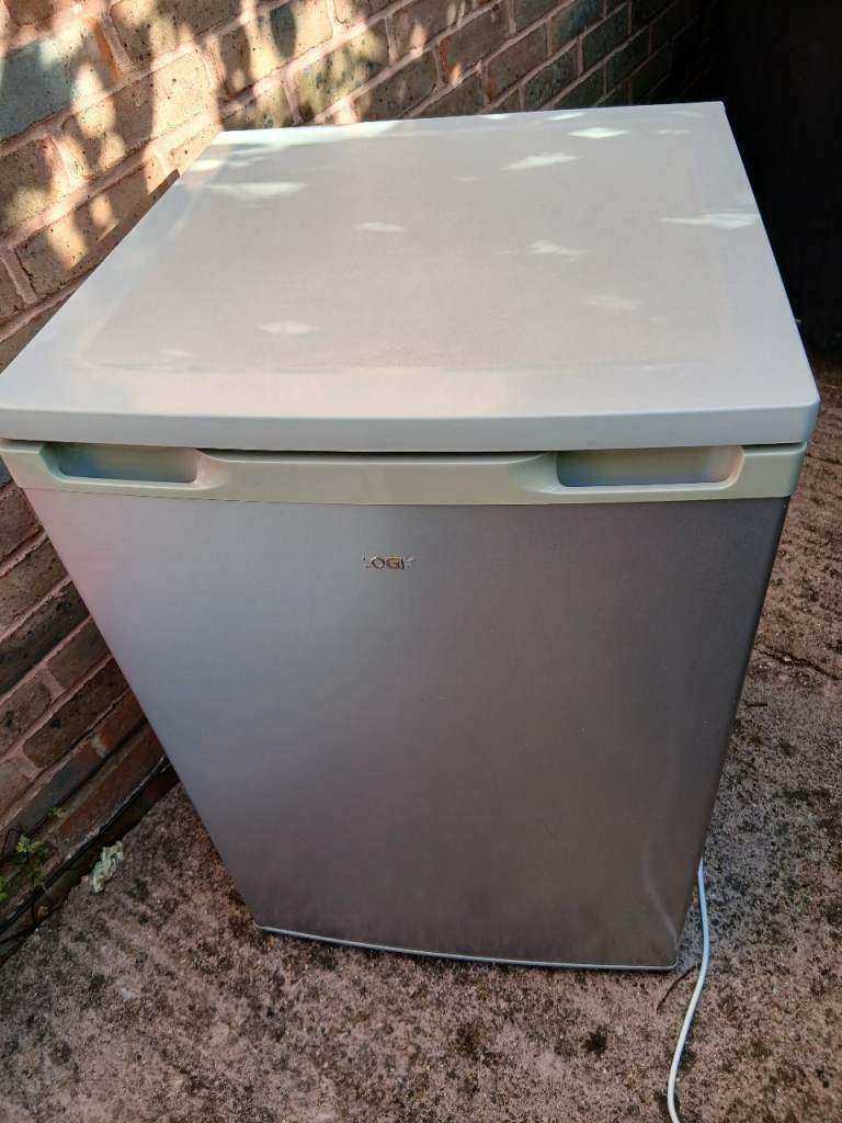 Undercounter fridge, w50 x d60 x h85cm, good condition, complete with all shelves