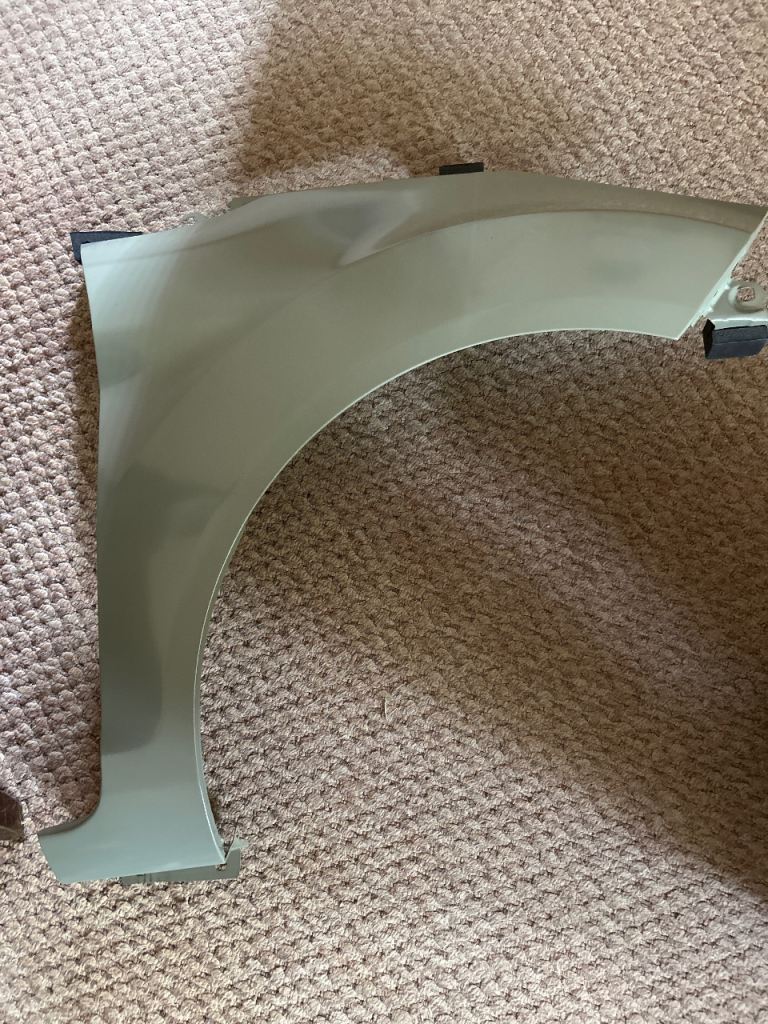 Ford fiesta MK7 drivers front wing. 