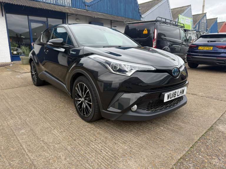 Toyota CHR Black premium edition