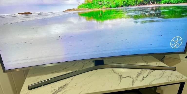 50" Samsung Curved Smart Tv 4k Crystal Clear 