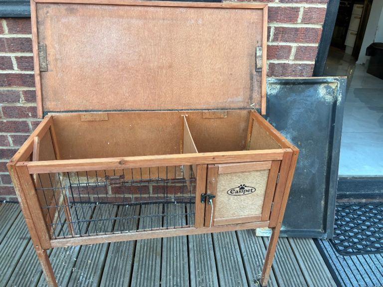 Pet rabbit / Hamster / Gerbil Hutch 