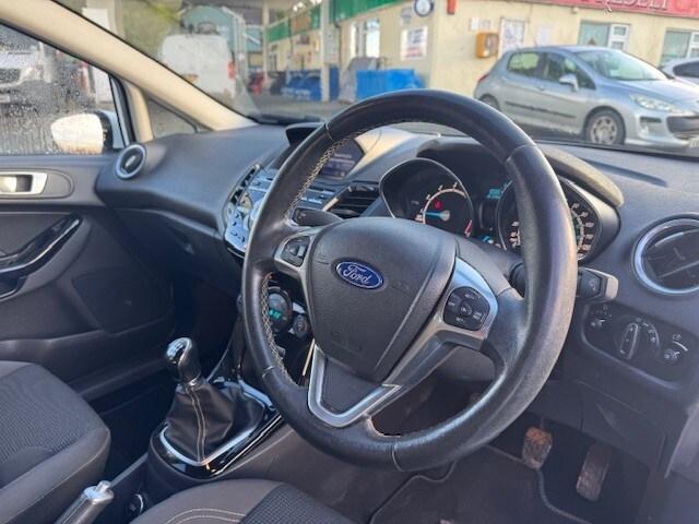 2016 Ford Fiesta 1.0 EcoBoost 125 Titanium 5dr HATCHBACK PETROL Manual